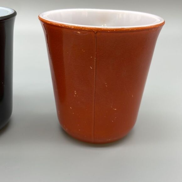 2 Vintage Milk Glass Mugs Corelle Orange & White Mug Pyrex Black & White Mug - Picture 6 of 10